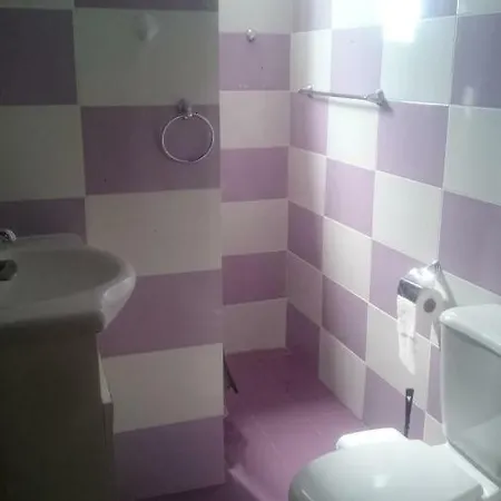 Femia Court - Flat 8 Appartement Ayía Nápa