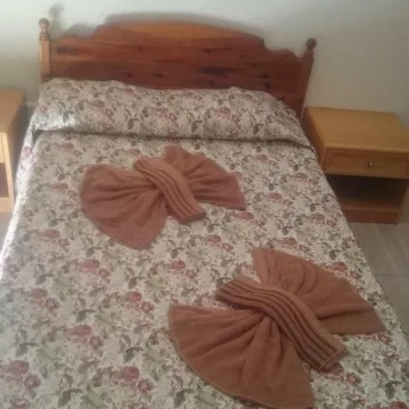 Femia Court - Flat 8 Apartment
